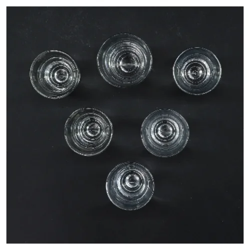 Sæt af seks shotsglas (str. 6 stk Ø 4,5. & 5 cm længde 7 & 9 cm)