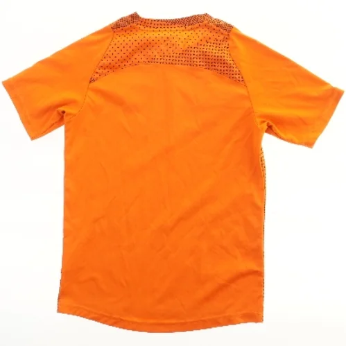 Sportstrøje med mønster fra Puma (str. 152)