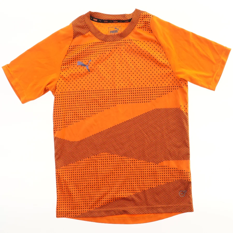 Sportstrøje med mønster fra Puma (str. 152)