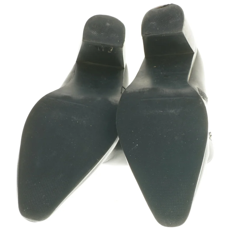 Sort støvle med hæl fra VRS (str. 41 )