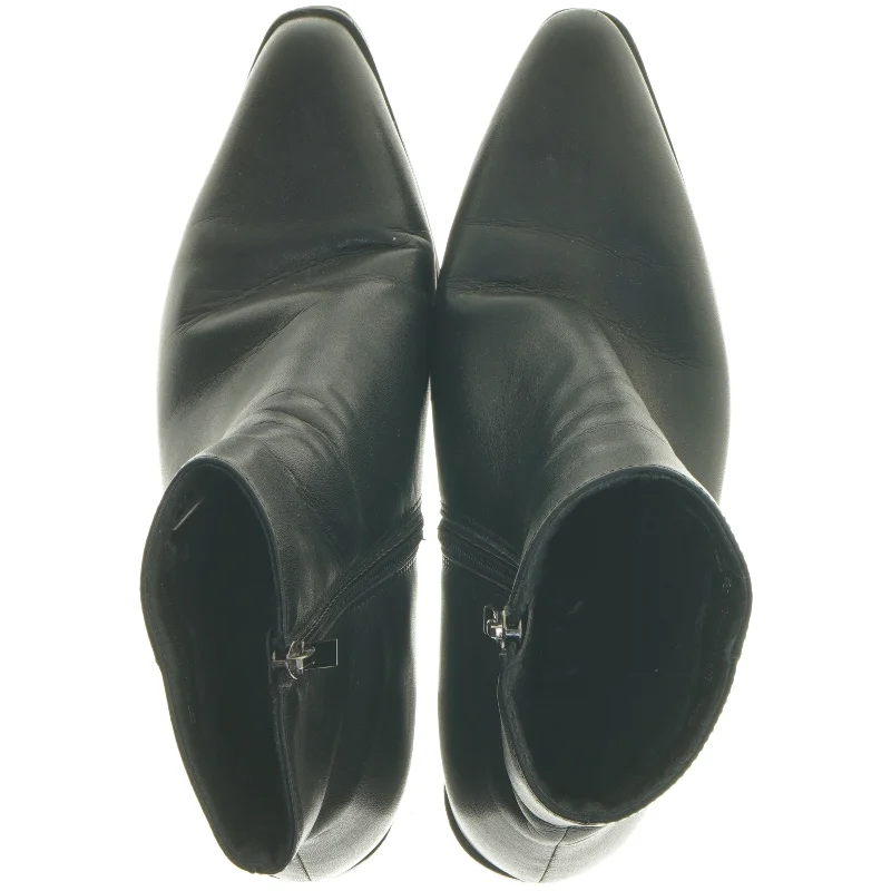 Sort støvle med hæl fra VRS (str. 41 )