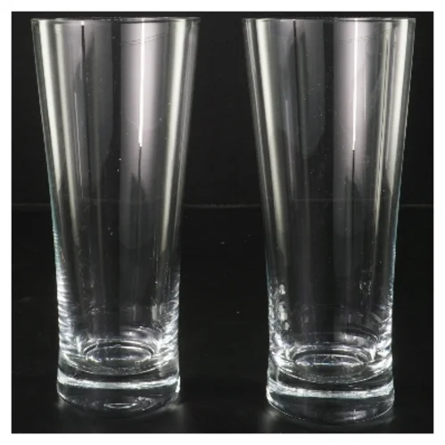 To smukke høje  glas (str. 2 stk Ø 8,5 cm længde 19 cm)