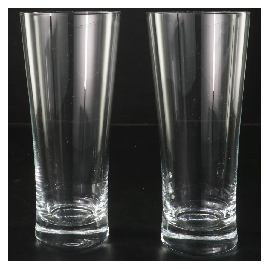 To smukke høje  glas (str. 2 stk Ø 8,5 cm længde 19 cm)