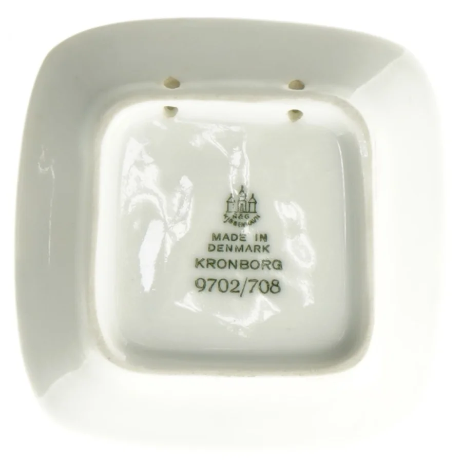 Platte, Kronborg 9702/708 fra Bing Og Grøndahl (str. 8 x 8 cm)