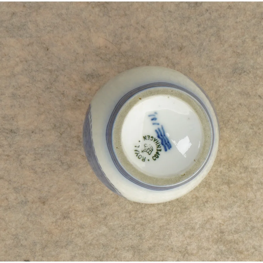 Vase fra Royal Copenhagen (str. 14 x 8 cm)