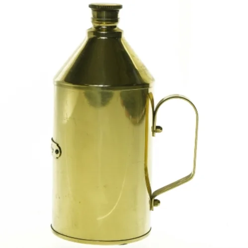 Messing whiskyflaske (str. 21 x 9 cm)