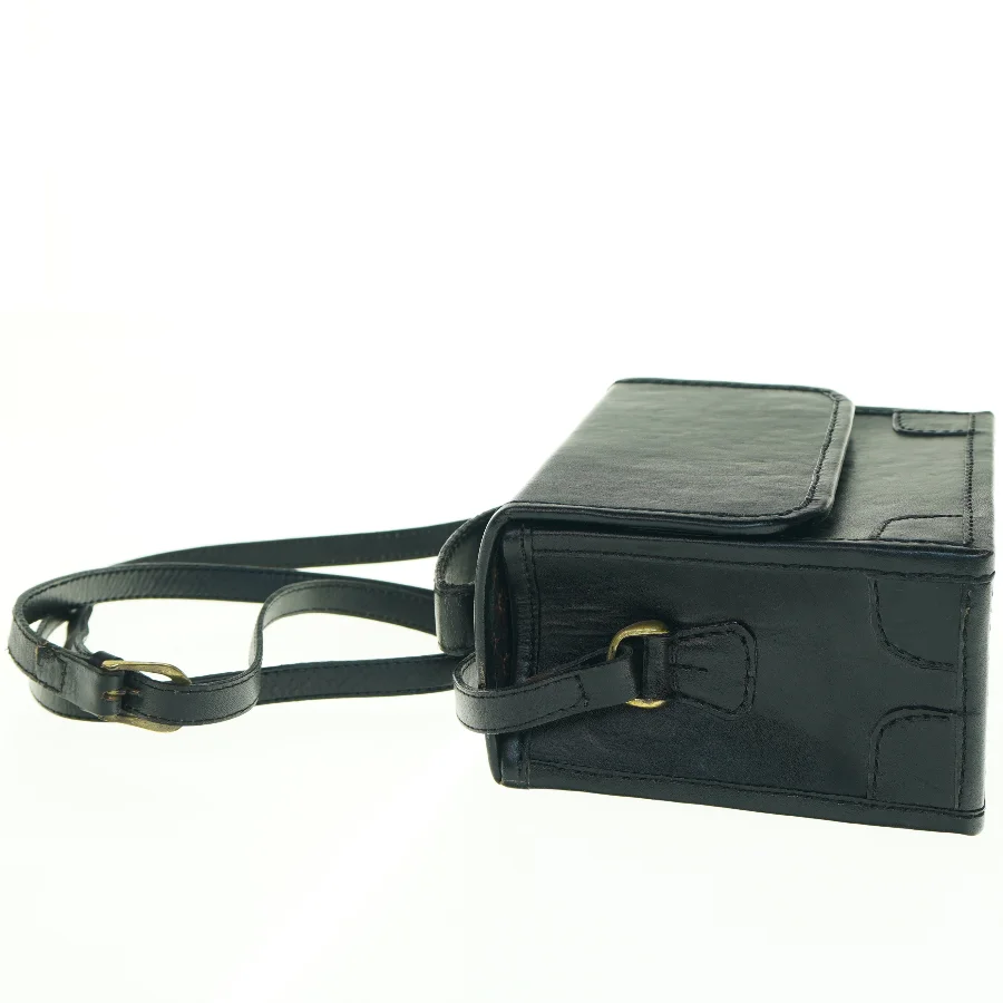 Sort skuldertaske i læderlook (str. B 20 x h 16 x d. 10 cm)