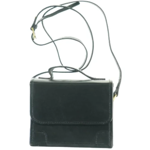 Sort skuldertaske i læderlook (str. B 20 x h 16 x d. 10 cm)