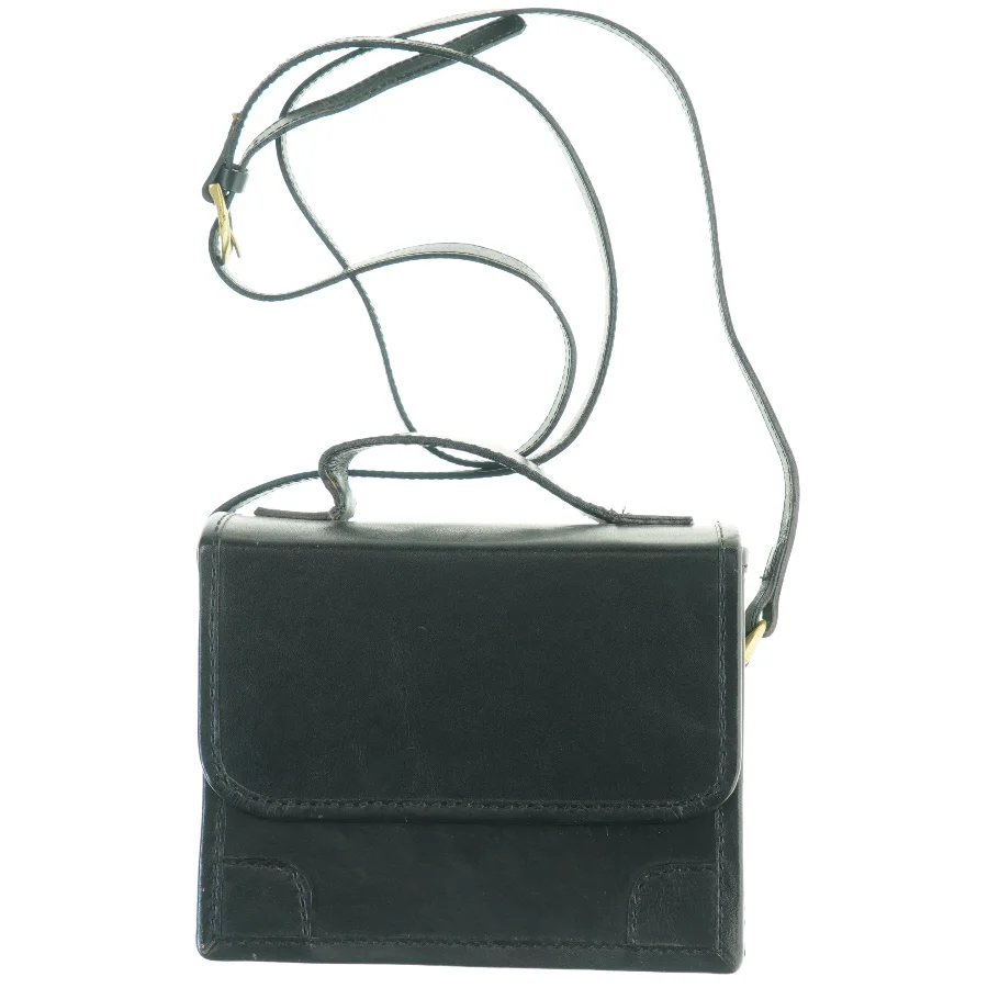 Sort skuldertaske i læderlook (str. B 20 x h 16 x d. 10 cm)