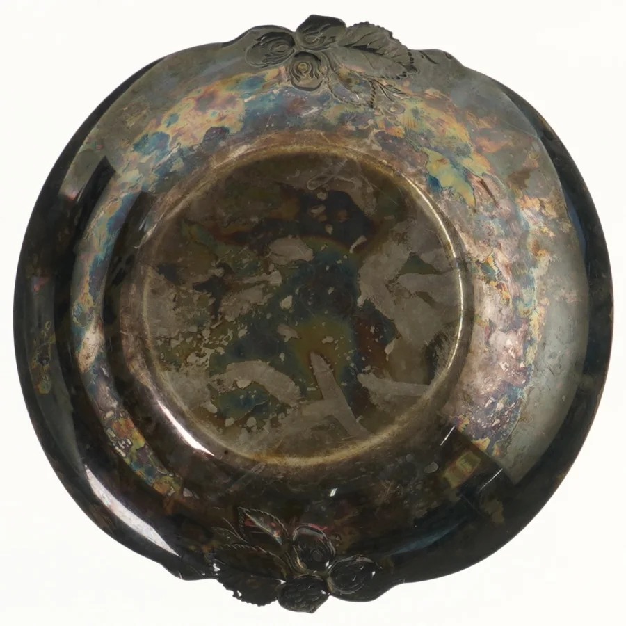 Antik dekoreret skål (str. Ø 24,8 cm)