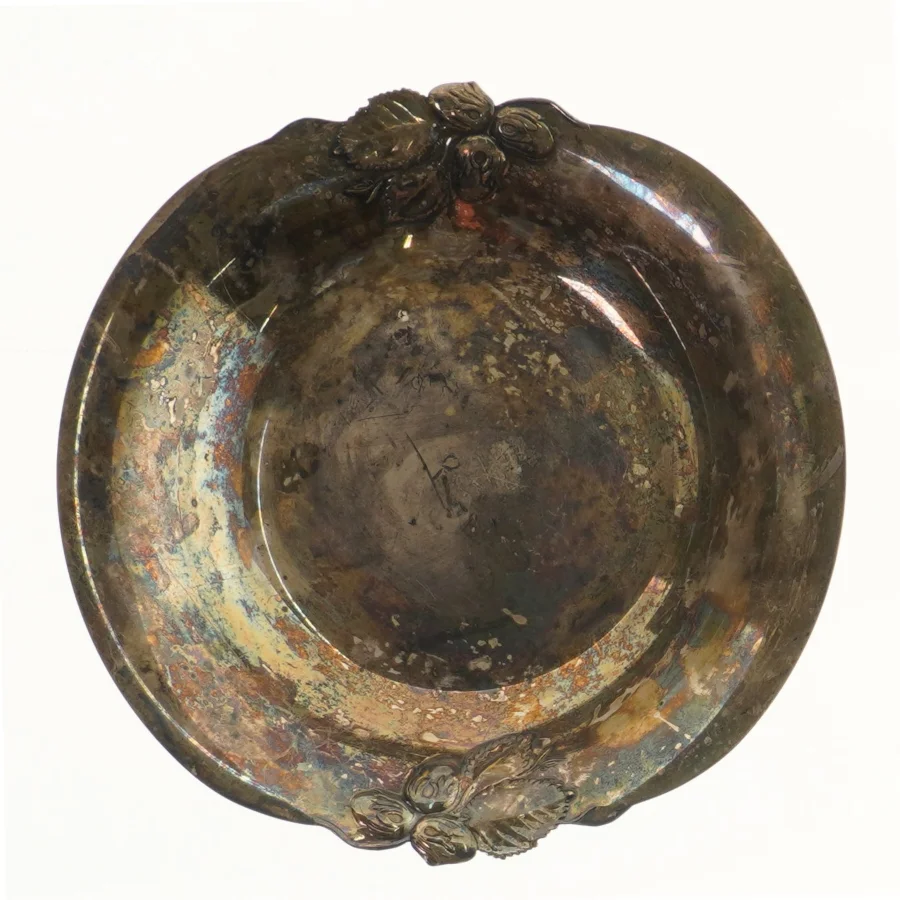 Antik dekoreret skål (str. Ø 24,8 cm)