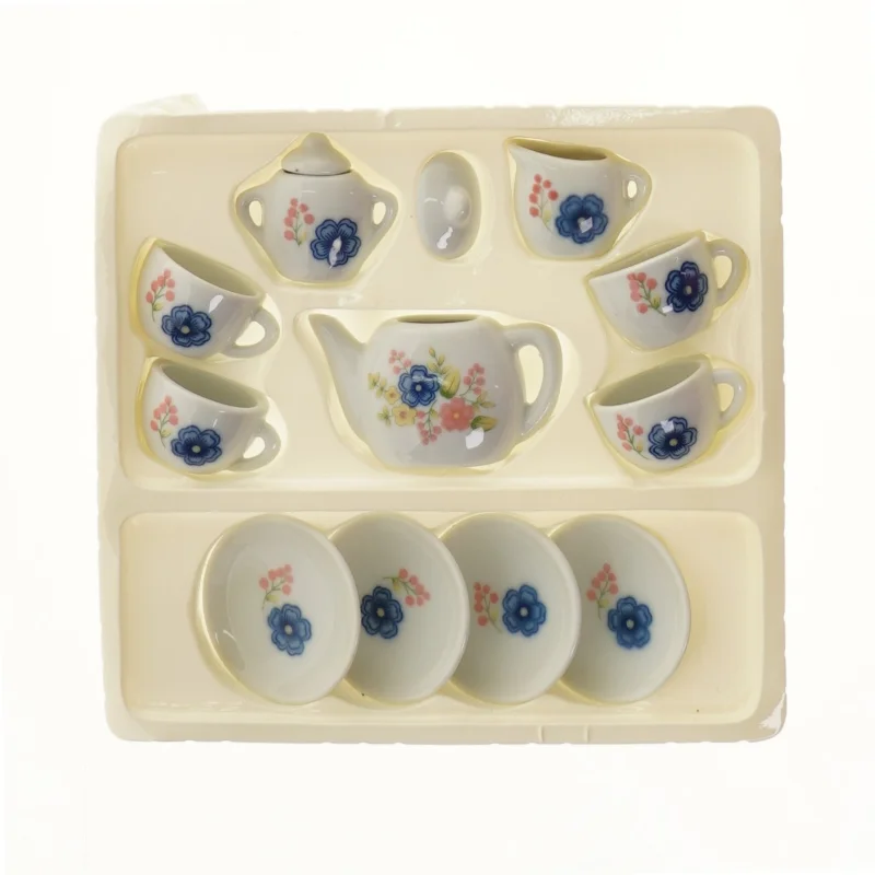 Porcelæns tesæt til børn fra Little Miss Lucy (str. (kasse) 4x20x19,5 cm)