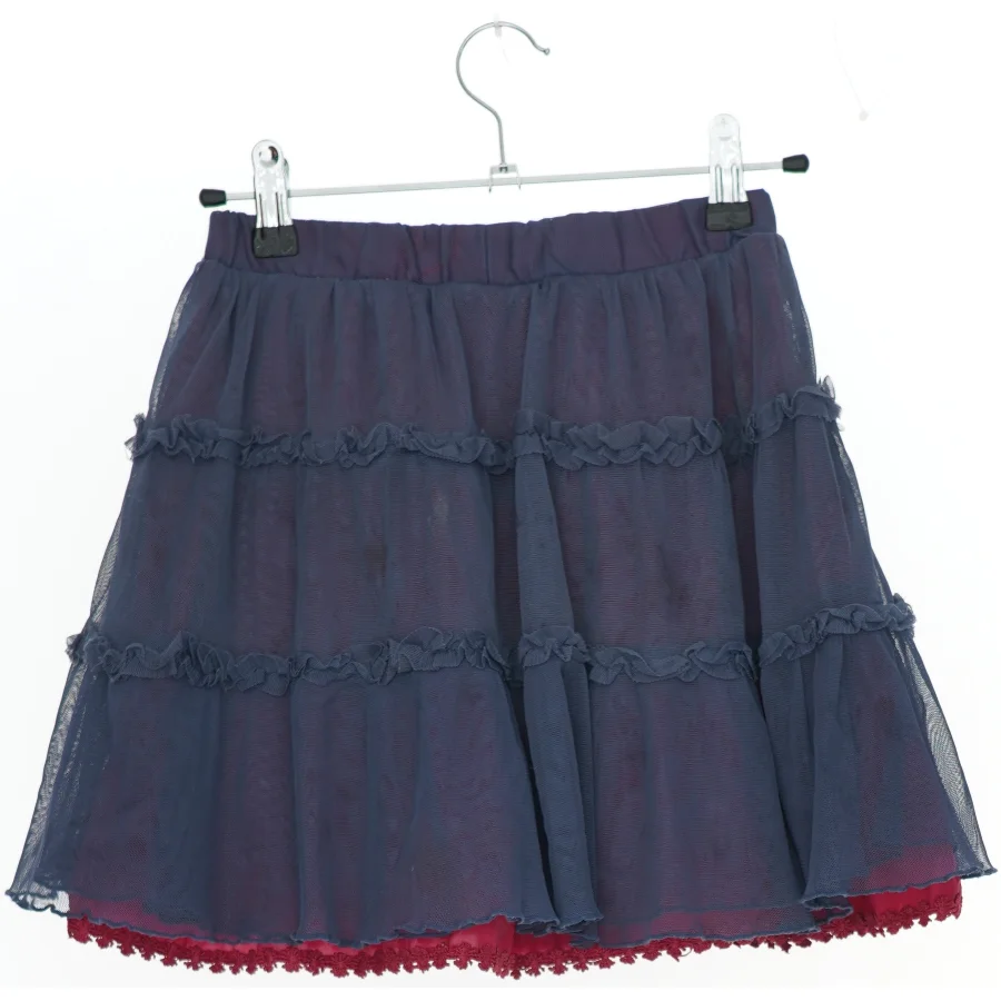 Børne nederdel med flæser fra Phister & Philina (str. 110)