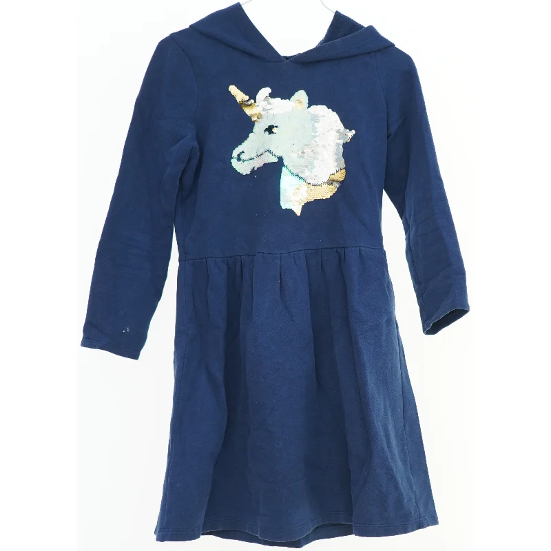 Blå kjole med enhjørning fra Carter’s (str. 122)