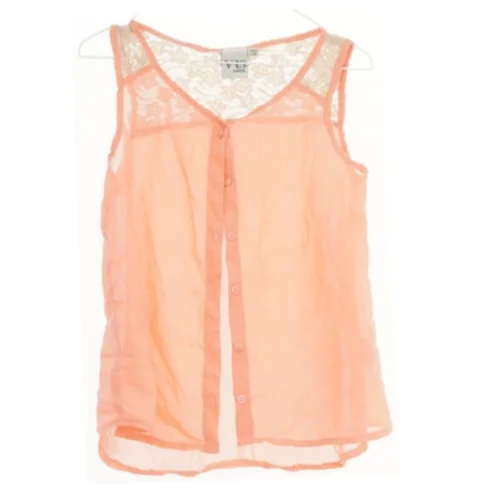 Peachfarvet top med blonder fra VRS (str. 134)