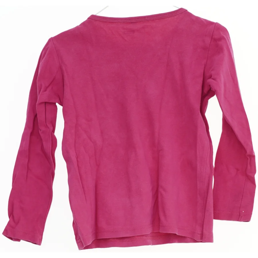 Langærmet bluse med tryk af læber fra Name It (str. 116)