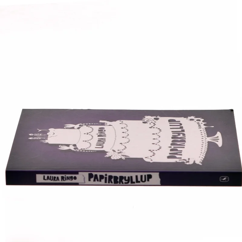 Papirbryllup af Laura Ringo (f. 1990) (Bog)
