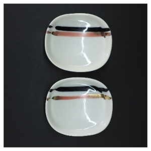 Royal Copenhagen askebægre af Lin Utzo  (str. 2 styk, 12x11 cm)