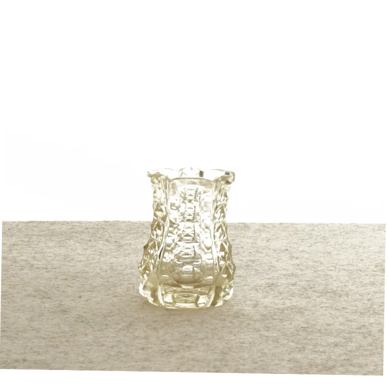 Vase i krystal (str. 4 x 6 cm)