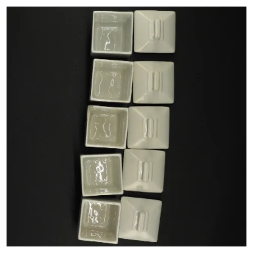 Porcelæn krydderiglas (str.15 x 9,5 cm og 8 x 5,5 cm)