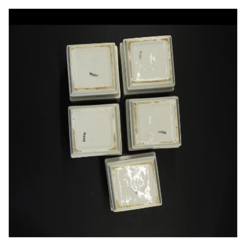 Porcelæn krydderiglas (str.15 x 9,5 cm og 8 x 5,5 cm)