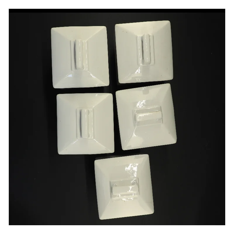 Porcelæn krydderiglas (str.15 x 9,5 cm og 8 x 5,5 cm)