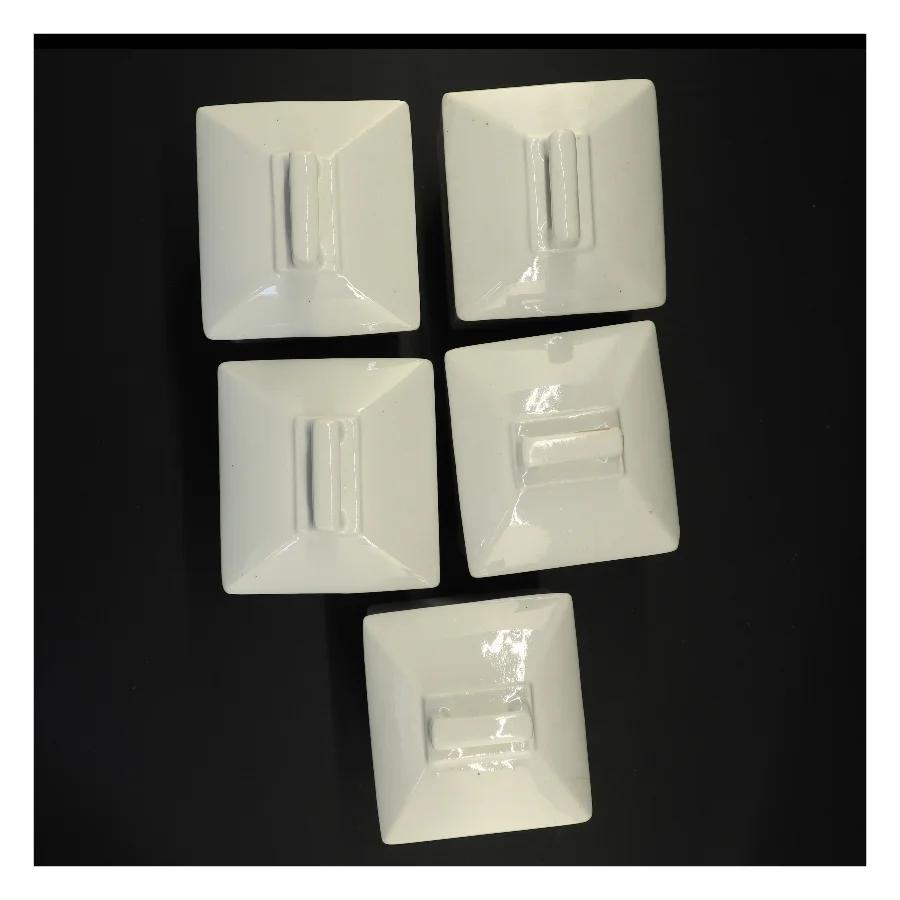 Porcelæn krydderiglas (str.15 x 9,5 cm og 8 x 5,5 cm)