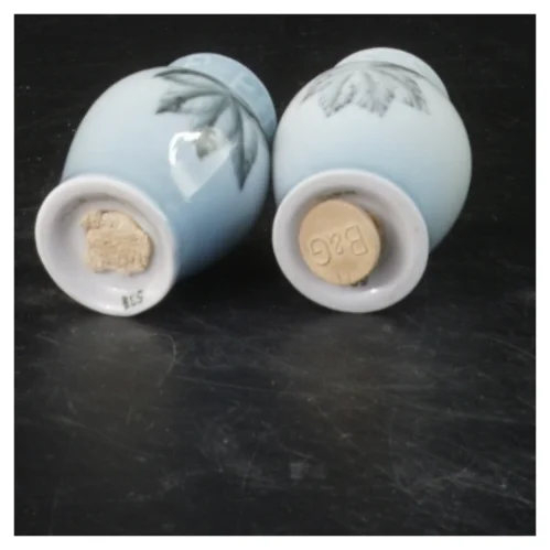 Porcelæns salt- og peberbøsser fra B&G (str. 7x4 cm)