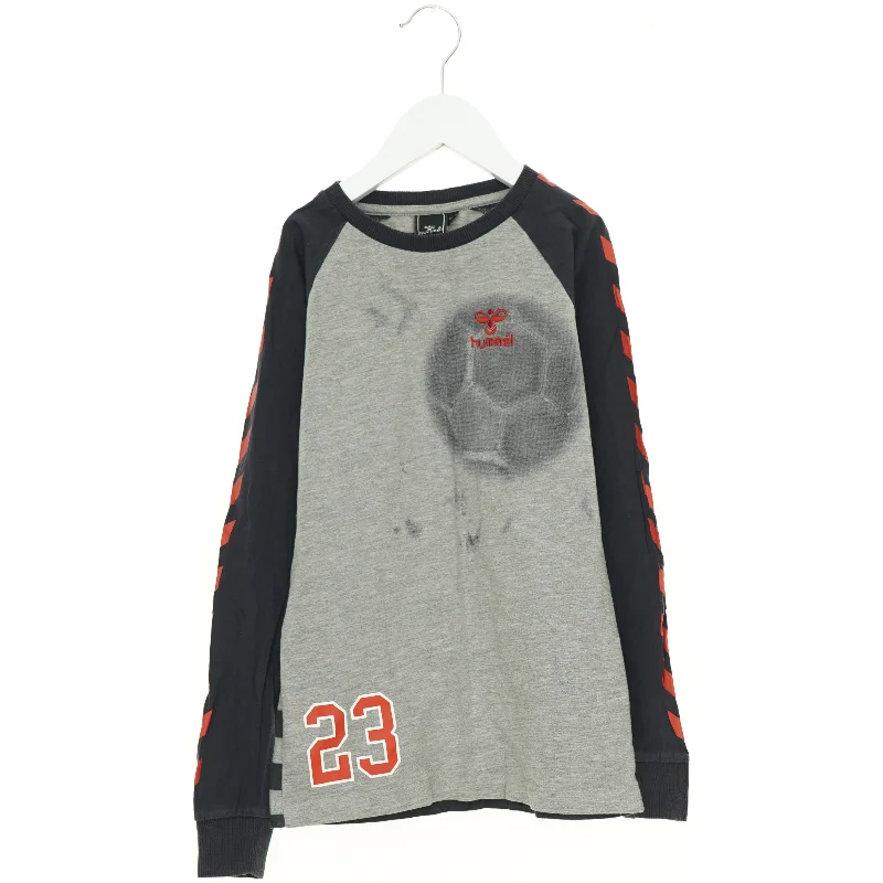 Bluse fra Hummel (str. 140 cm)