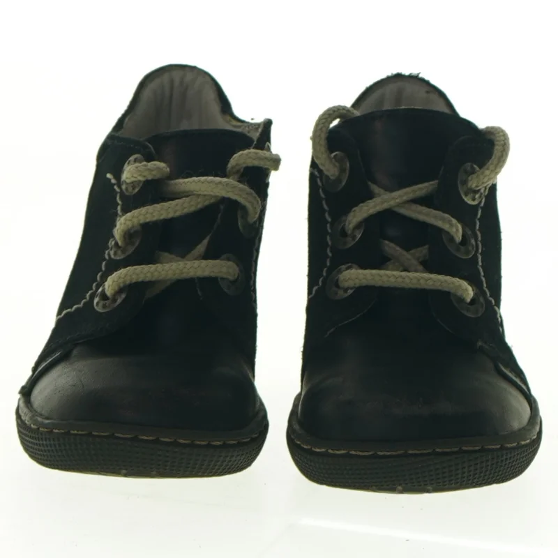 Sorte børnesko fra Bundgaard (str. 23)