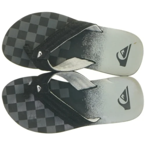 Sorte klip klapper fra Quiksilver (str. 23,5 cm)