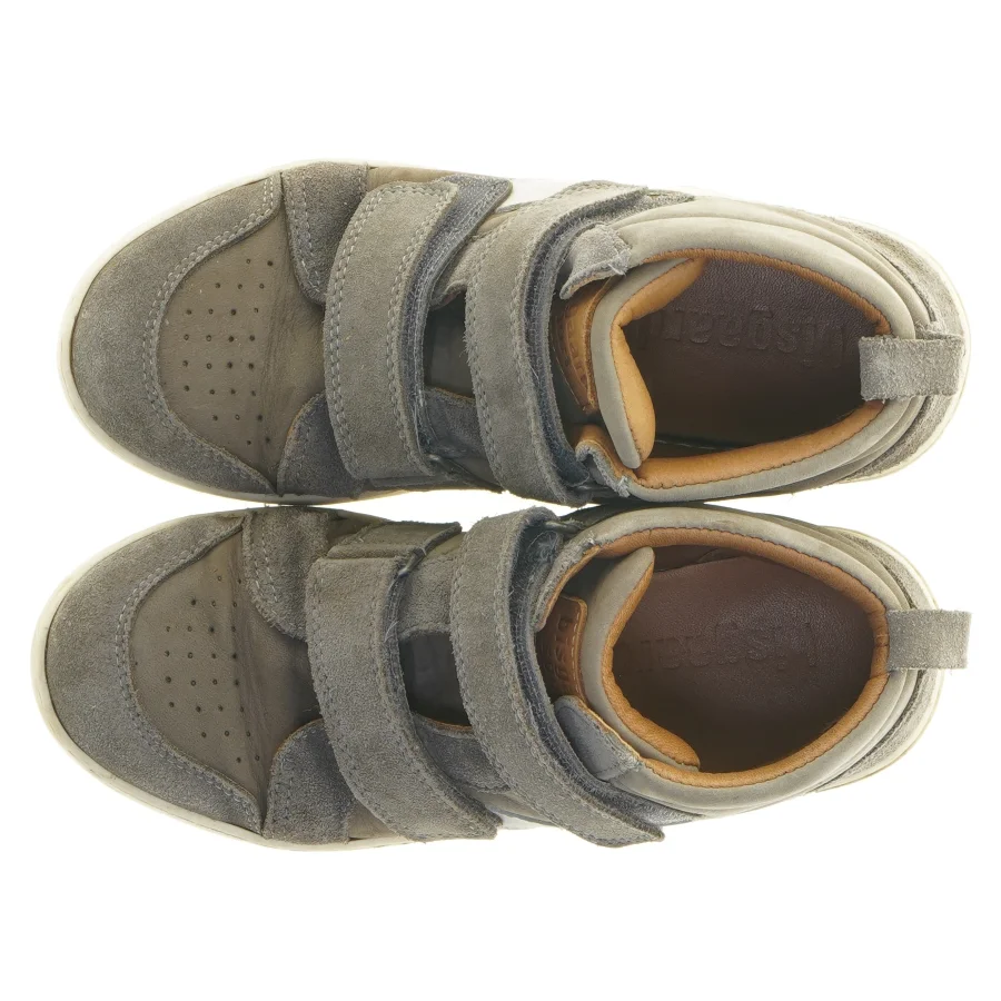 Børnesko med velcrolukning fra Bisgaard (str. 35)