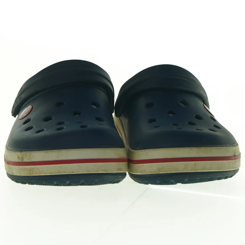Crocs i mørkeblå fra Crocs (str. 33)