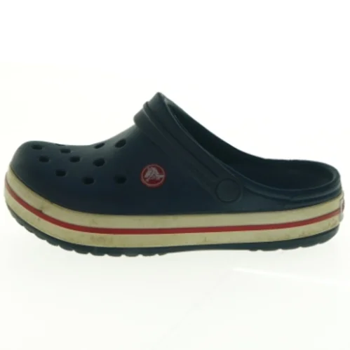 Crocs i mørkeblå fra Crocs (str. 33)