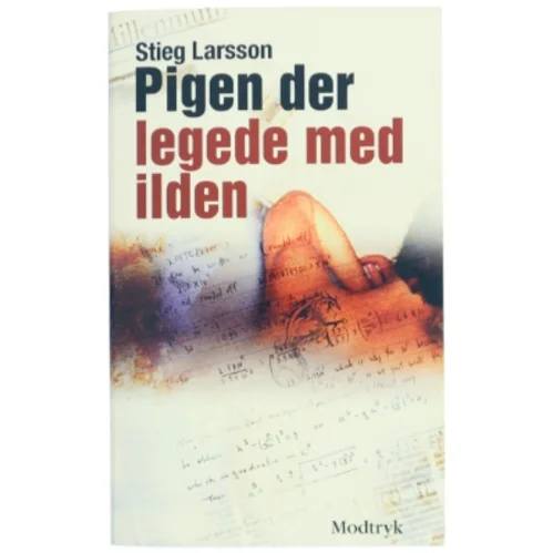 Pigen Der Legede Med Ilden (Millennium, 2. Bind) af Stieg Larsson (Bog)