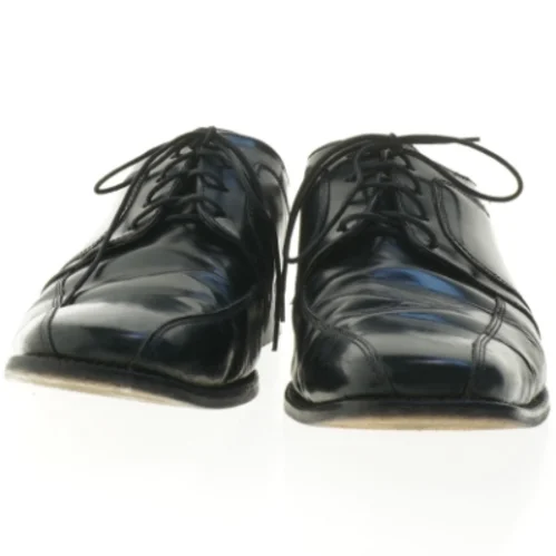 Sorte herresko med snørebånd fra Dario (str. 44 )