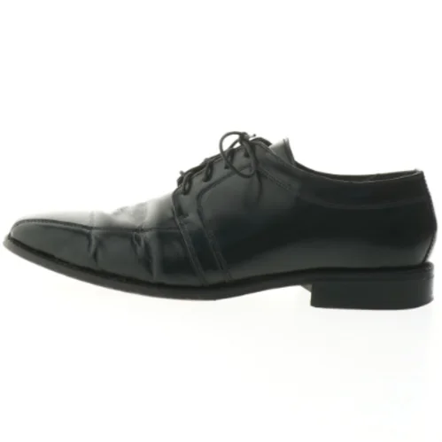 Sorte herresko med snørebånd fra Dario (str. 44 )