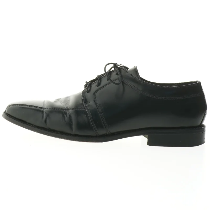 Sorte herresko med snørebånd fra Dario (str. 44 )