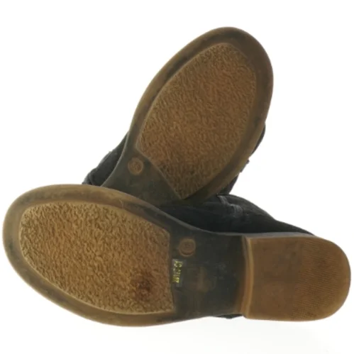 Høje sorte støvler (str. 38 )