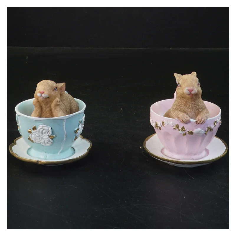 Dekorative kaniner i tekopper fra La Vida (str. 8,5 cm)