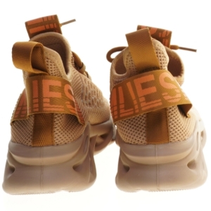 Sportssko i str. 37 fra Smliesm (str. 37 )