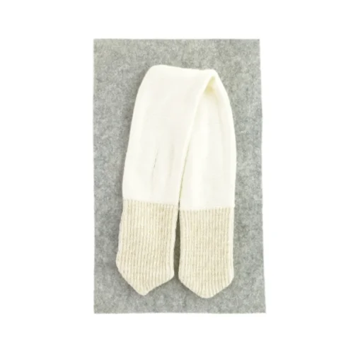 Halstørklæde fra Petit Bauteu 