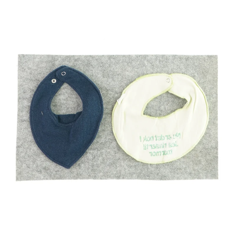 Hagesmækker i grøn og blå