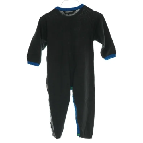 Hele dragt fra Mads og Mette (str. 86)