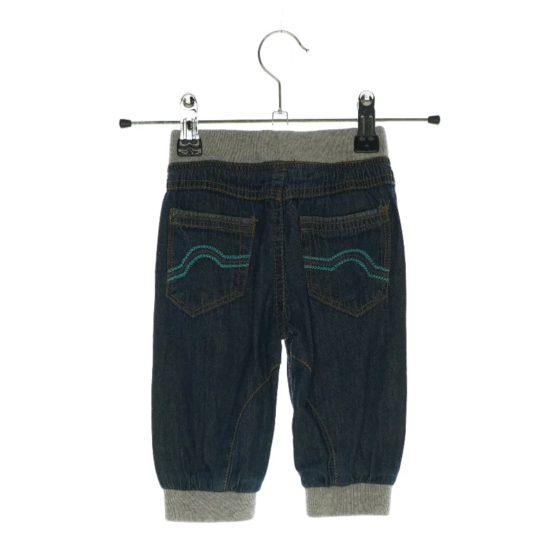 Bukser fra Baby (str. 68 )