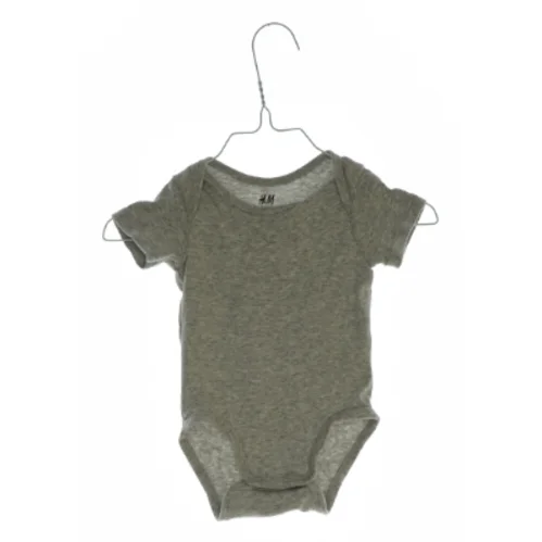 Bodystocking fra H&M (Str 68 cm)