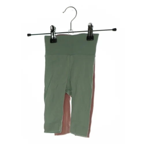 2 par bukser fra H&M (str. 56)