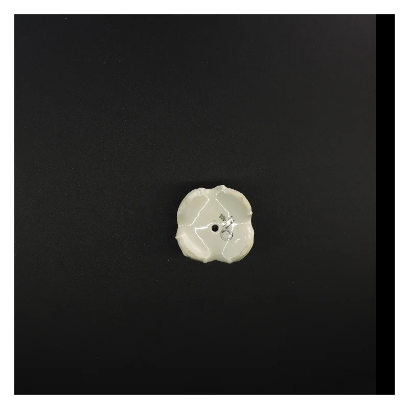 Porcelænslysestage med blomstermotiv (str. 8 x 7 cm)