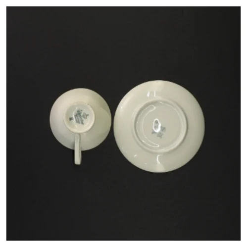 Porcelæn kaffekopper med underkopper (str. 11 x 6 cm)