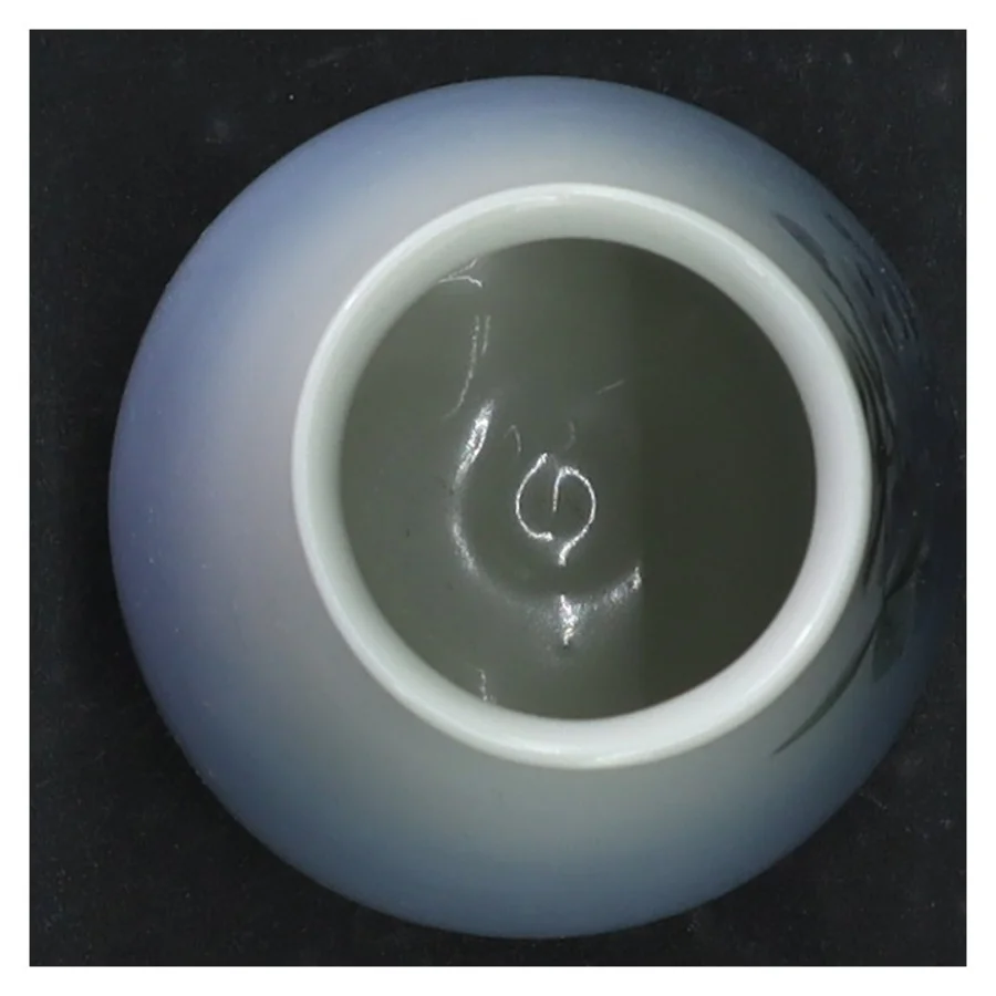 Porcelænsvase fra B&G (str. 12 cm. 6,5 cm i diameter)